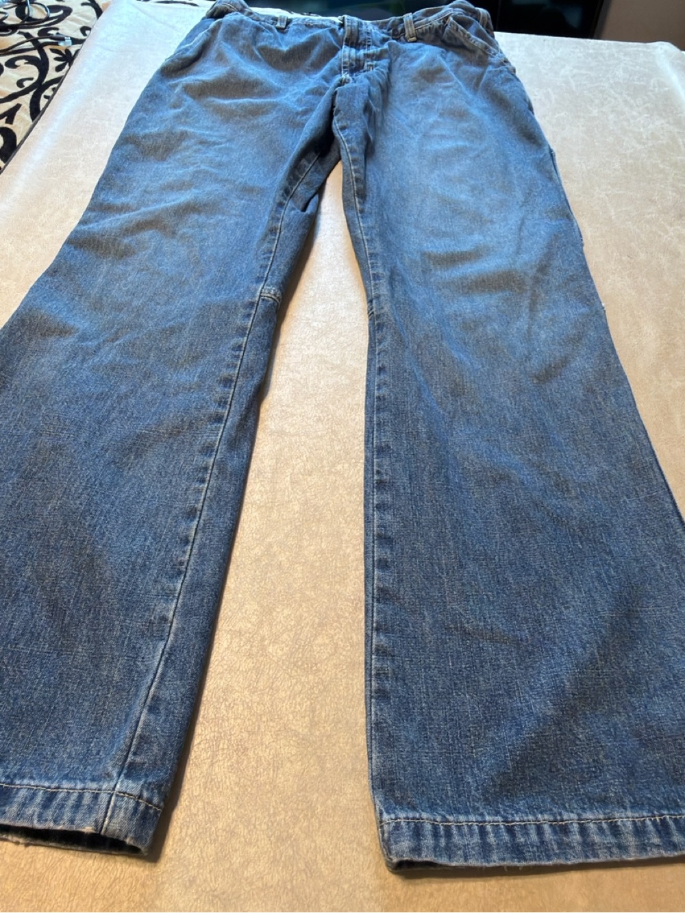Abercrombie Men's Bootcut Cargo Jeans w/Ankle Boot Slit. Size 33/32